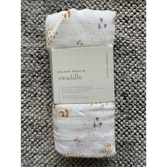 NEW Little Unicorn Deluxe Muslin Swaddle Blanket - Rainbows & Raindrops - Picture 2 of 5